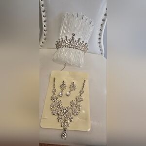 Elegant Silver Tiara and Jewelry Set